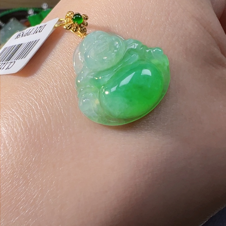 翡翠颈饰18K金镶嵌翡翠