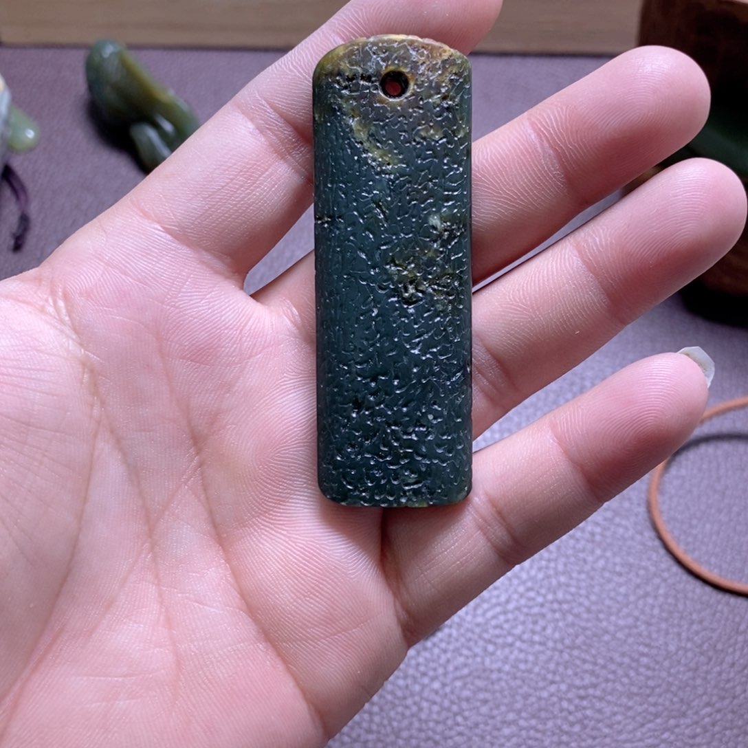 岫岩河磨玉（透闪石质玉）挂件未镶嵌