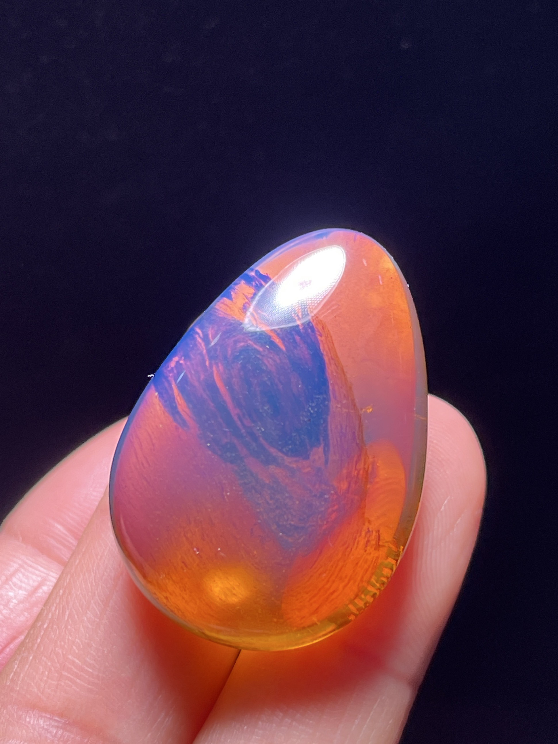 天然缅甸琥珀特色植物珀漩涡形