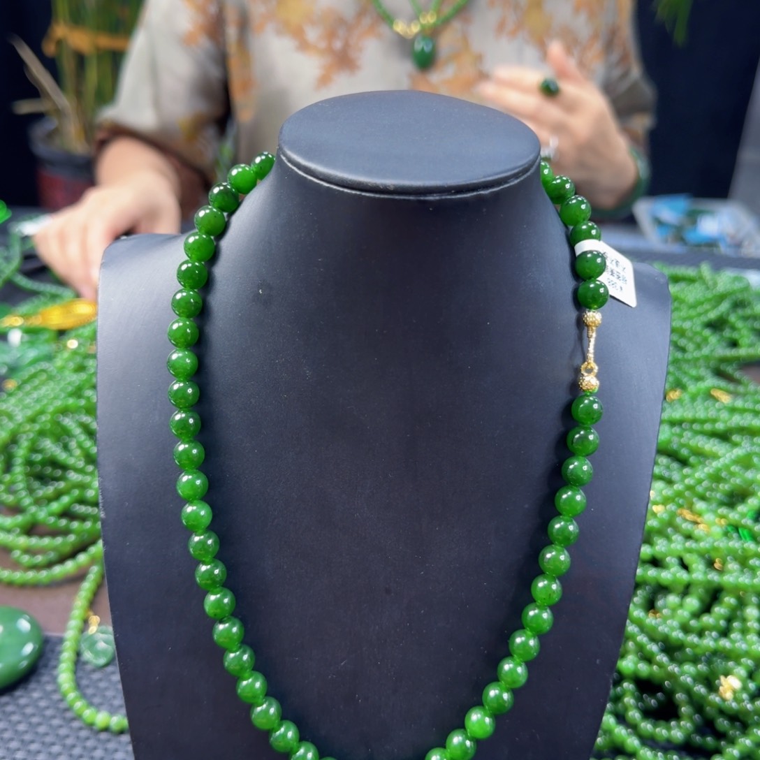 和田玉（碧玉）未镶嵌颈饰卡8