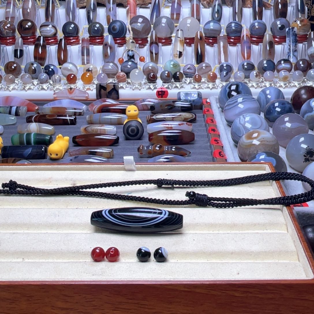 玛瑙/玉髓颈饰未镶嵌