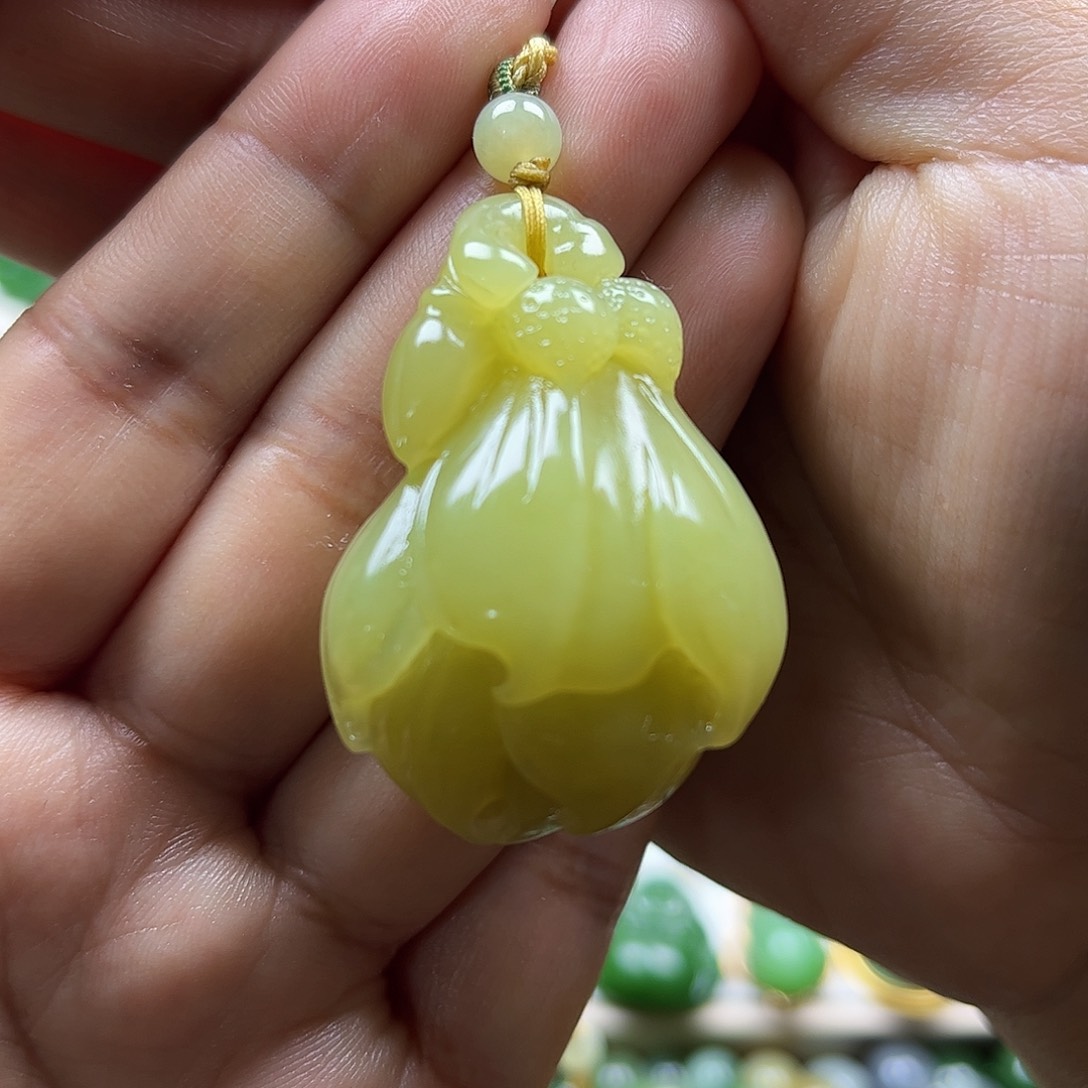 和田玉吊坠未镶嵌