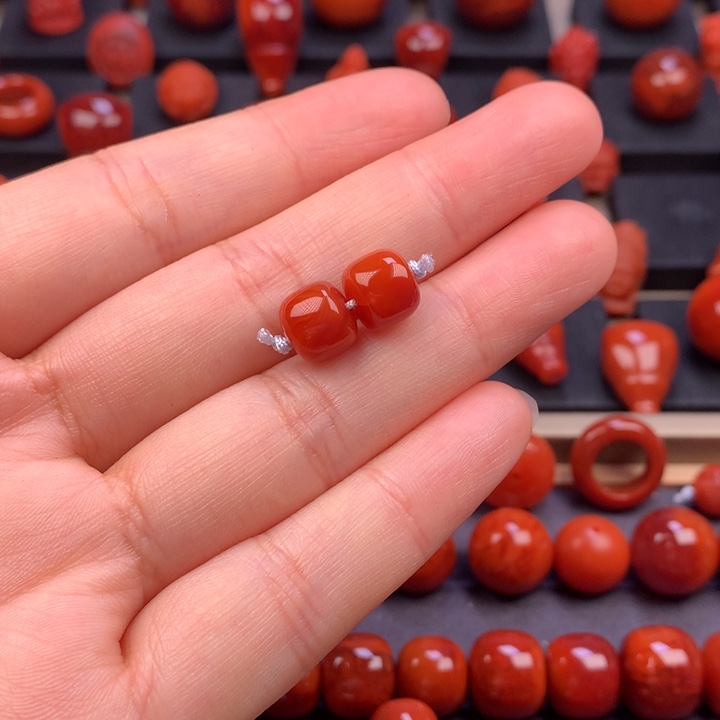 南红玛瑙未镶嵌老型对珠8.6MM原矿