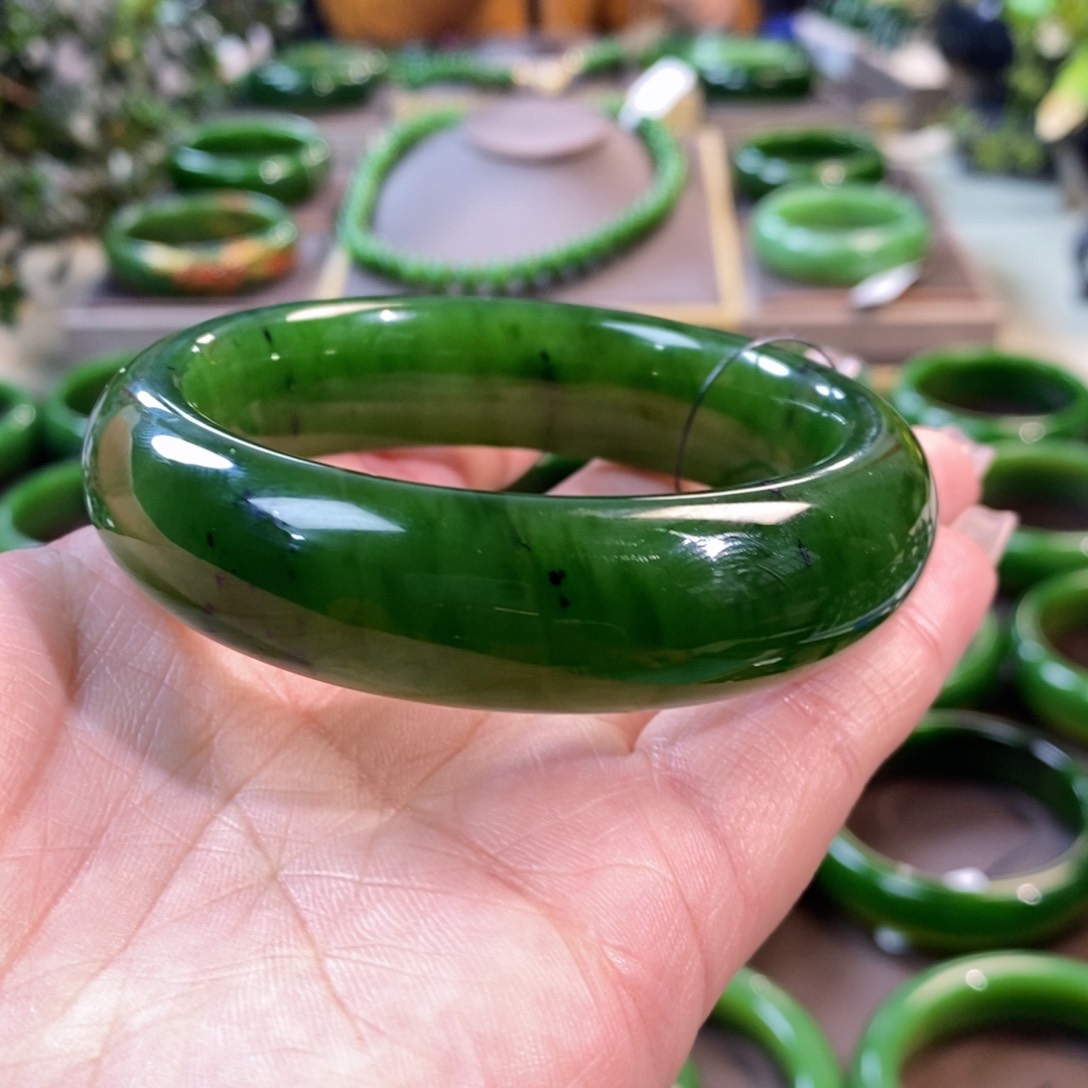 和田玉（碧玉）手镯未镶嵌