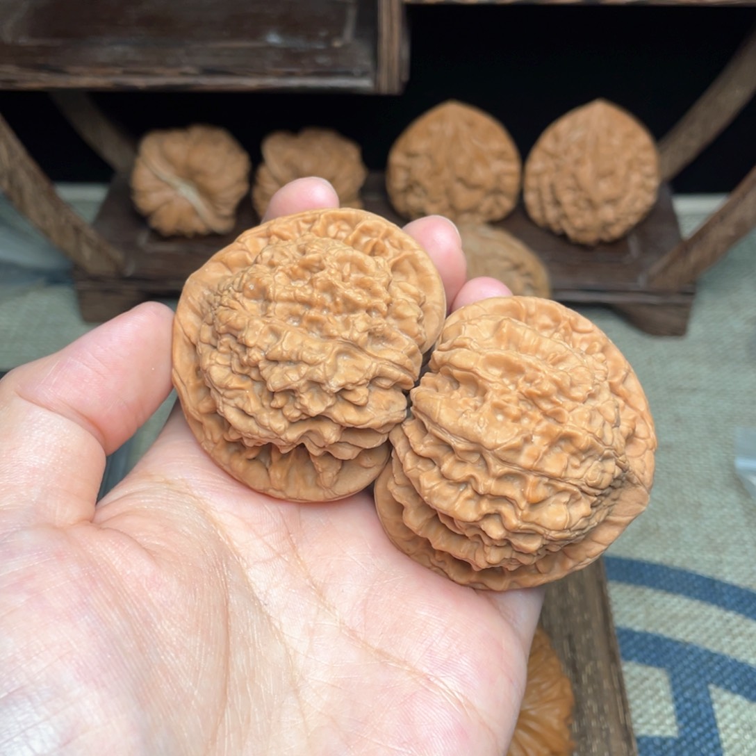 文玩核桃把件日****发51官帽