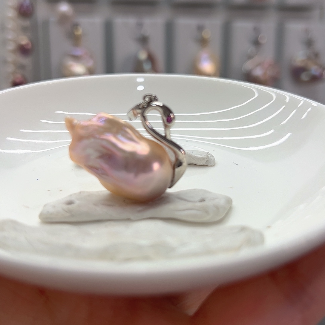 银S925镶嵌耳饰淡水珍珠