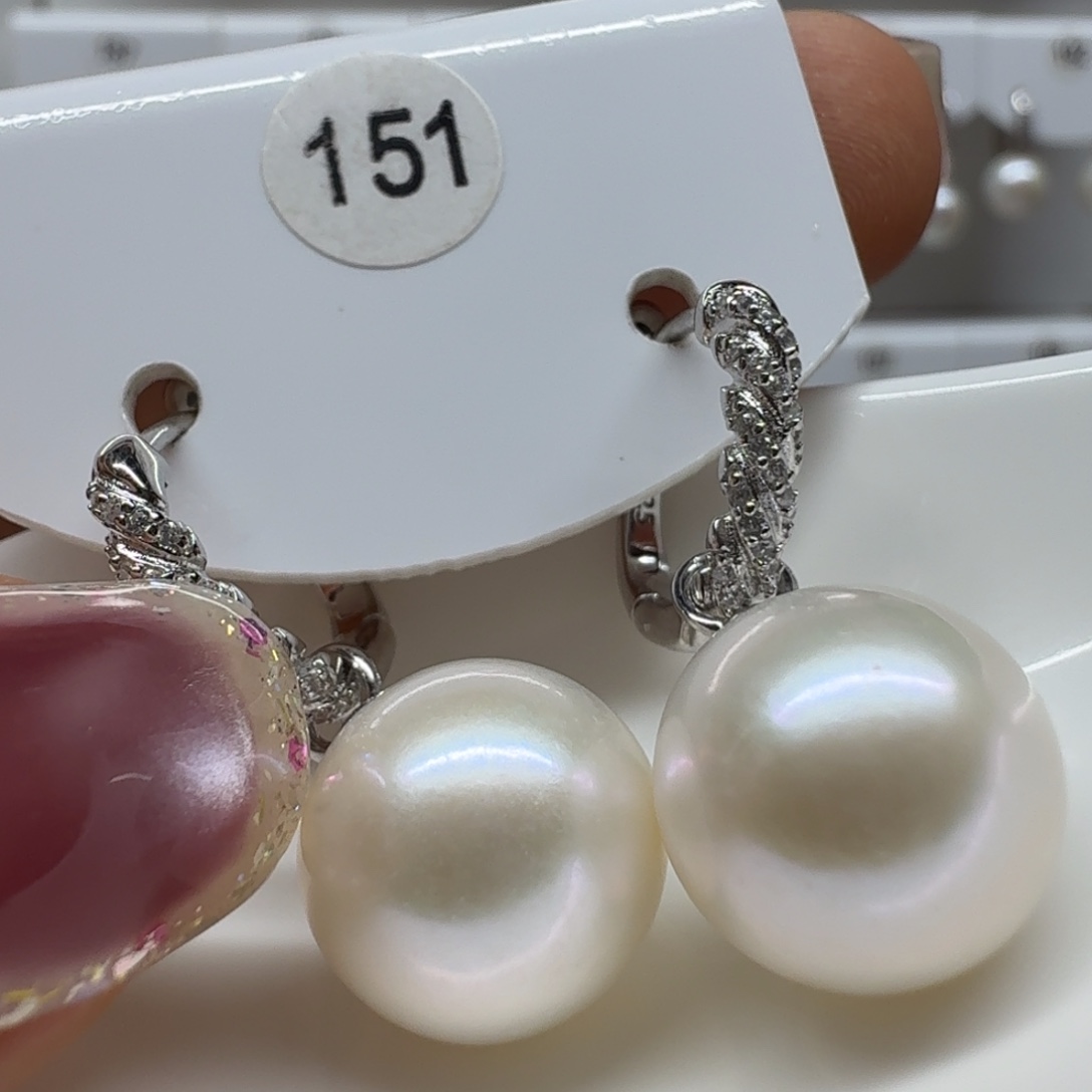 至***圆银S925镶嵌耳饰淡水珍珠珍珠