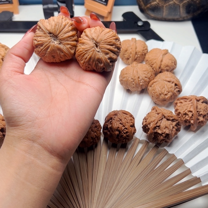 在***某文玩核桃吊坠铁锤妹妹