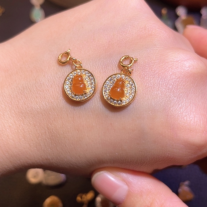 琳***酱翡翠未镶嵌吊坠(不含链)天然翡翠