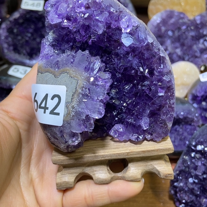 悠***卡紫晶大型摆件（非配饰）未镶嵌