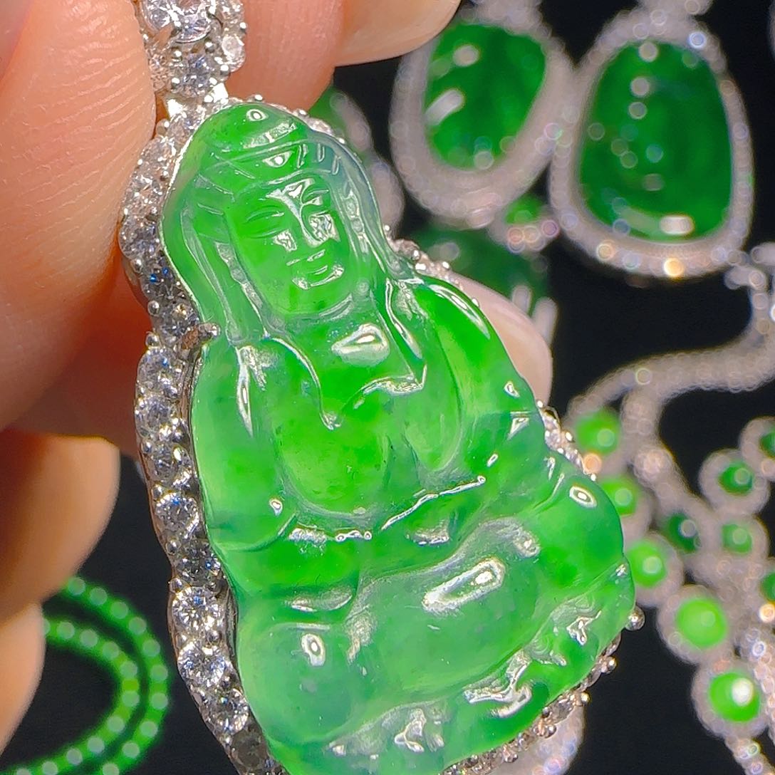 翡翠吊坠(赠链)银S925镶嵌