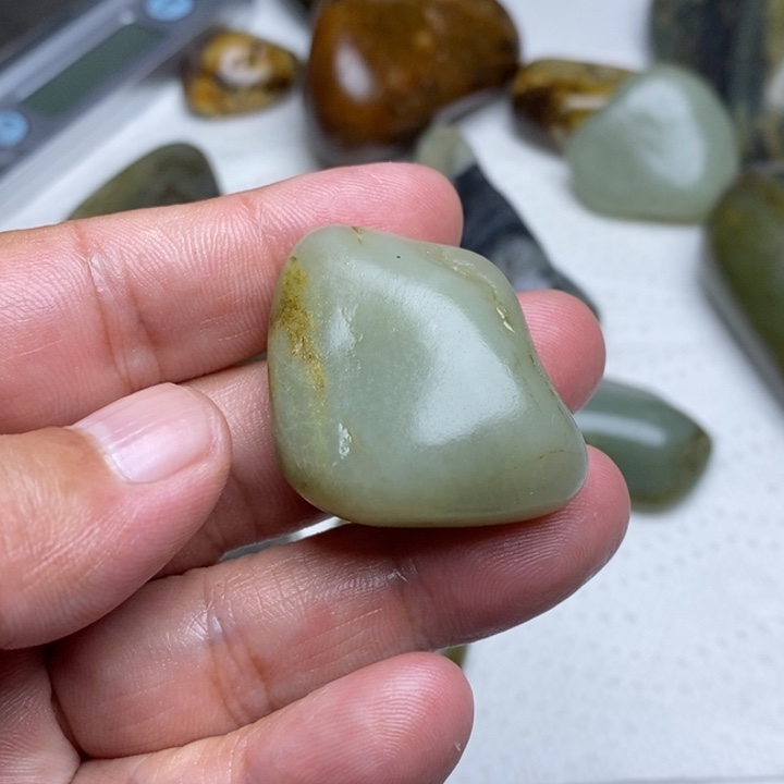 和田玉（糖玉）未镶嵌颈饰
