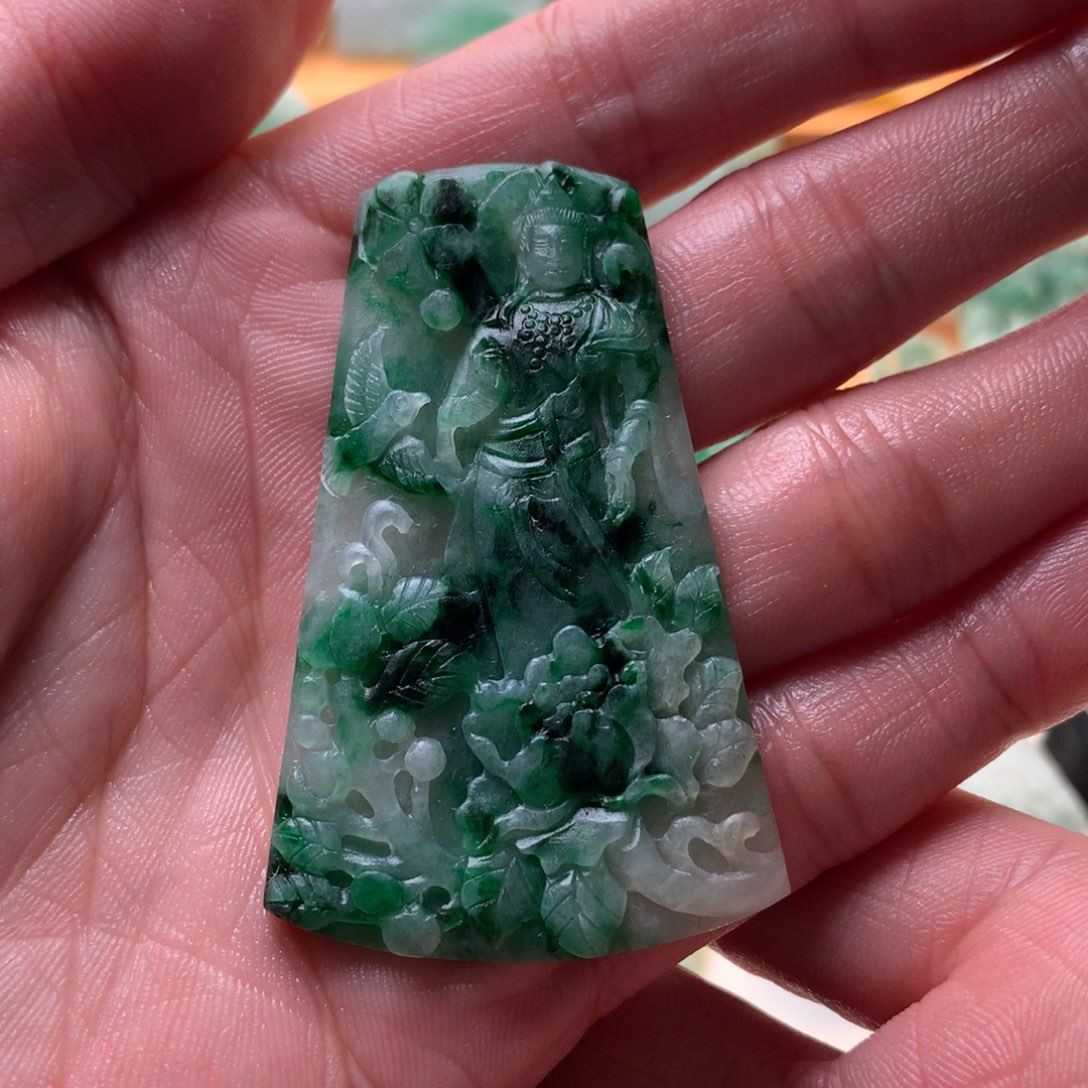 老***，定制翡翠未镶嵌观音