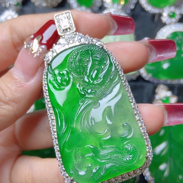 翡翠颈饰银S925镶嵌
