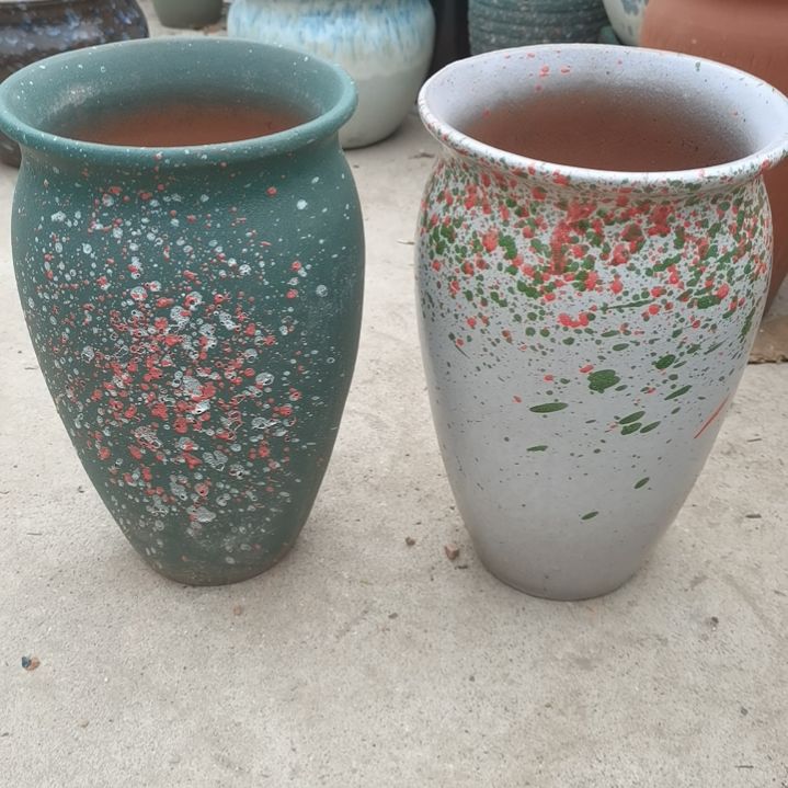 红陶口15高25两个盆子