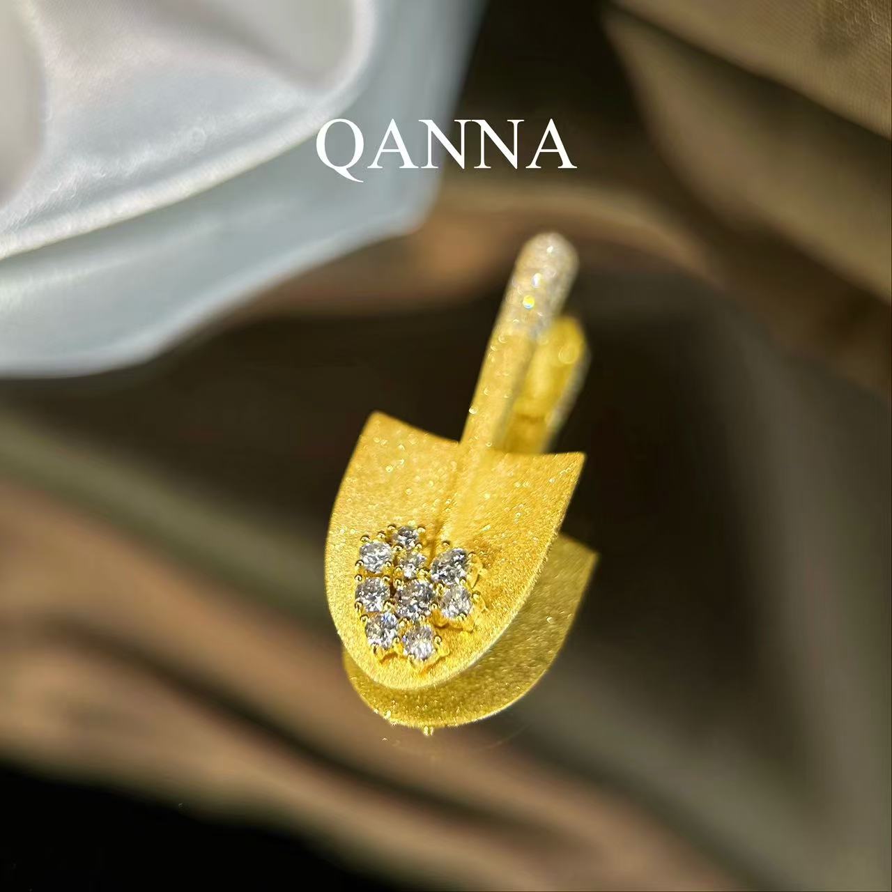 QANNA【金铲子】【金铲铲 日进斗金】轻奢时尚设计钻石吊坠（不含链）HD