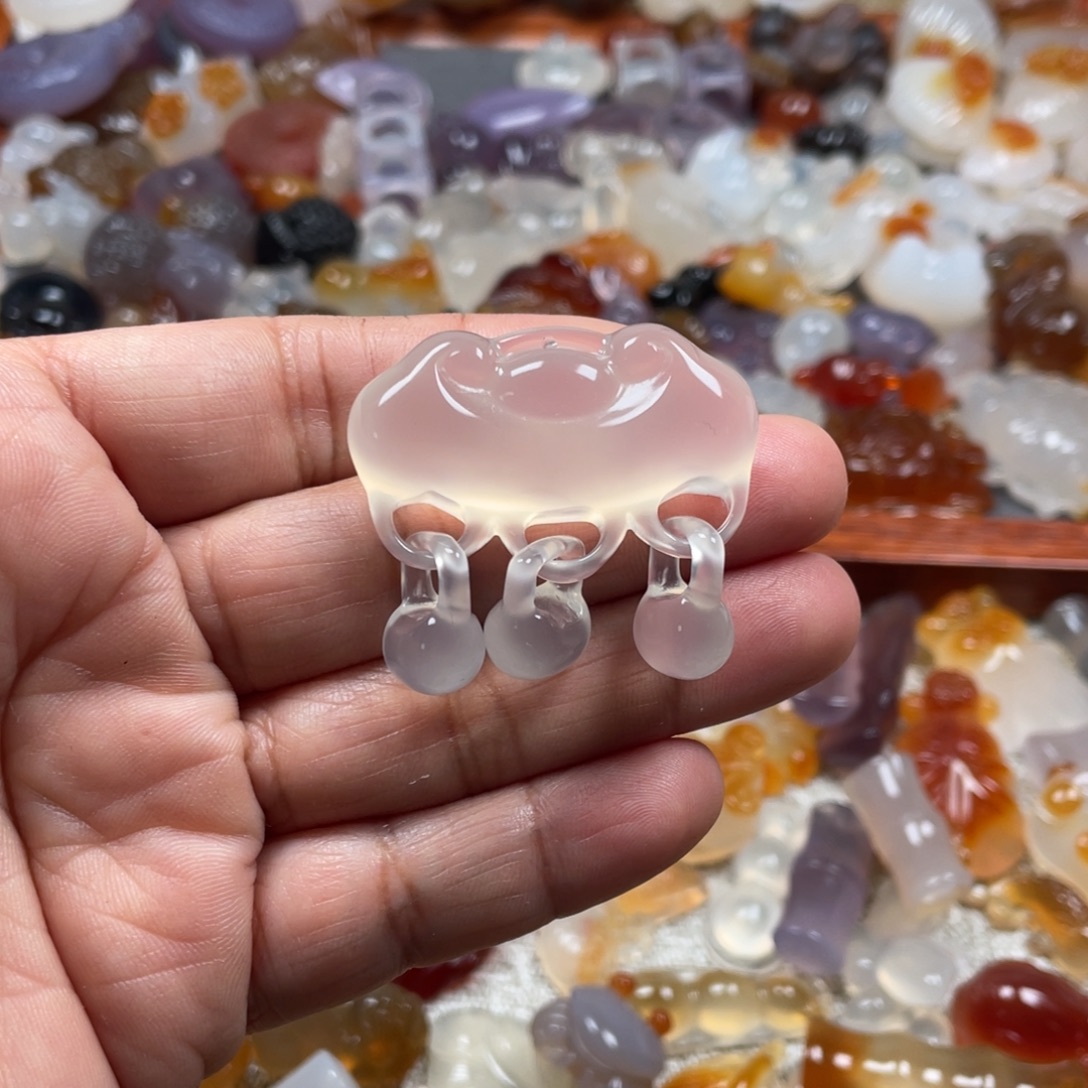 琪***琪玛瑙/玉髓未镶嵌颈饰