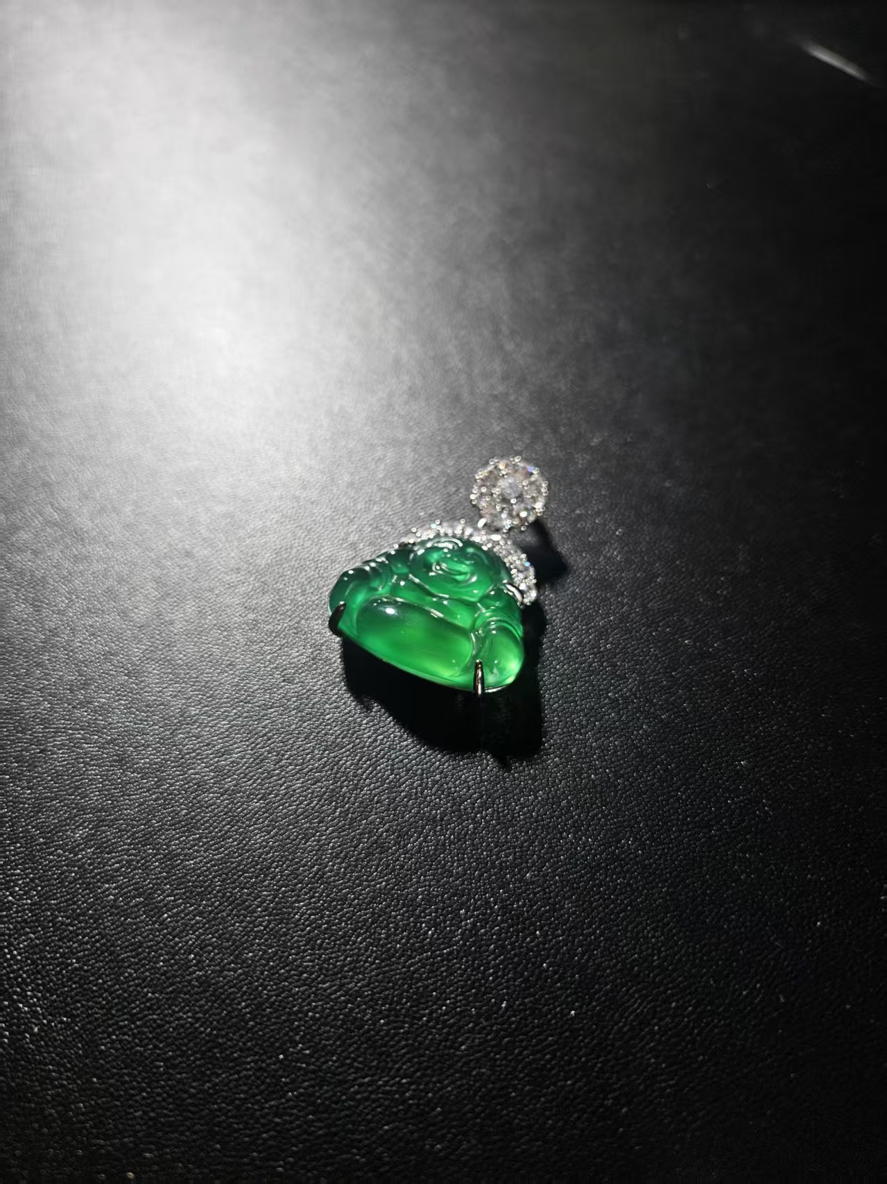 满绿翡翠佛公吊坠A15