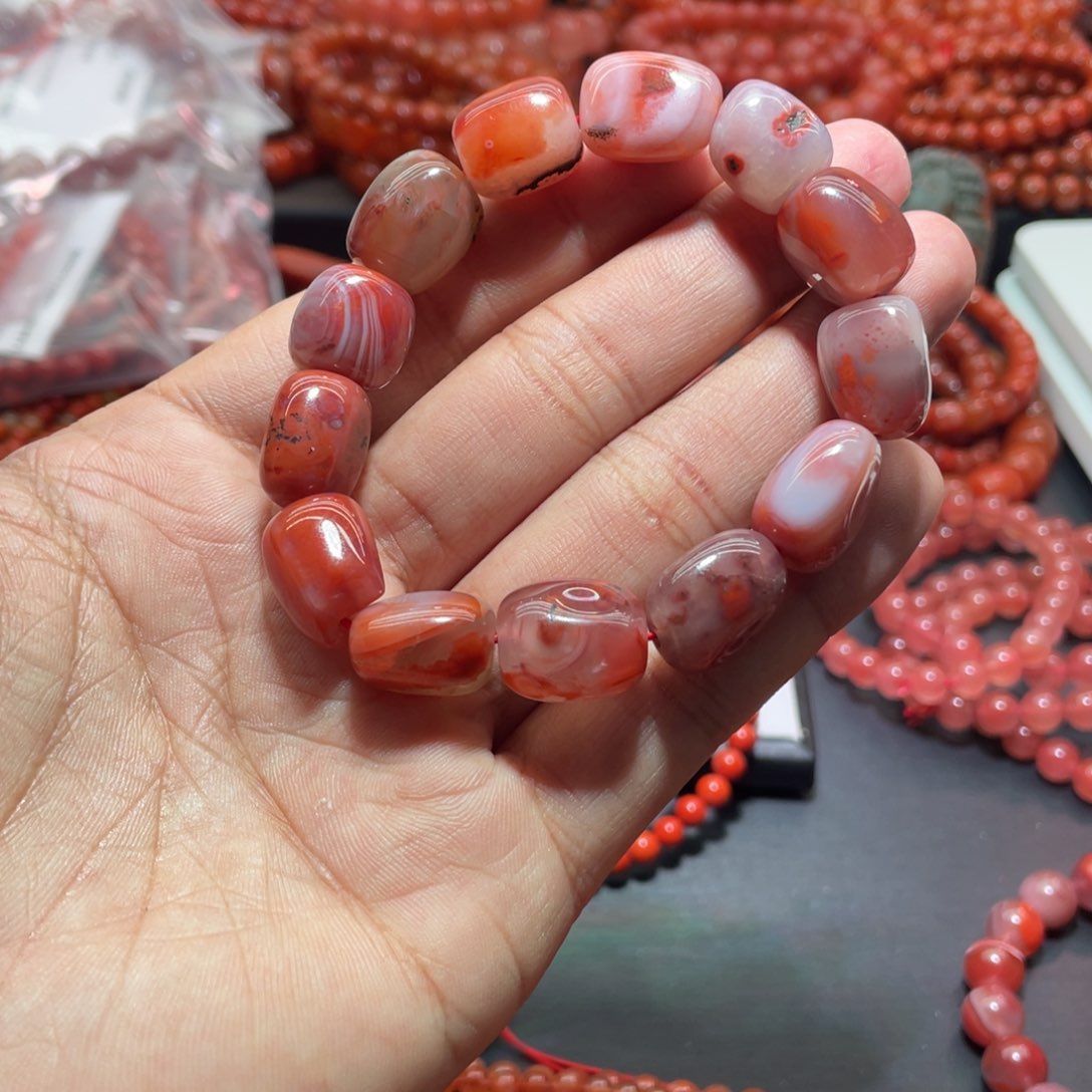 南红玛瑙手链未镶嵌