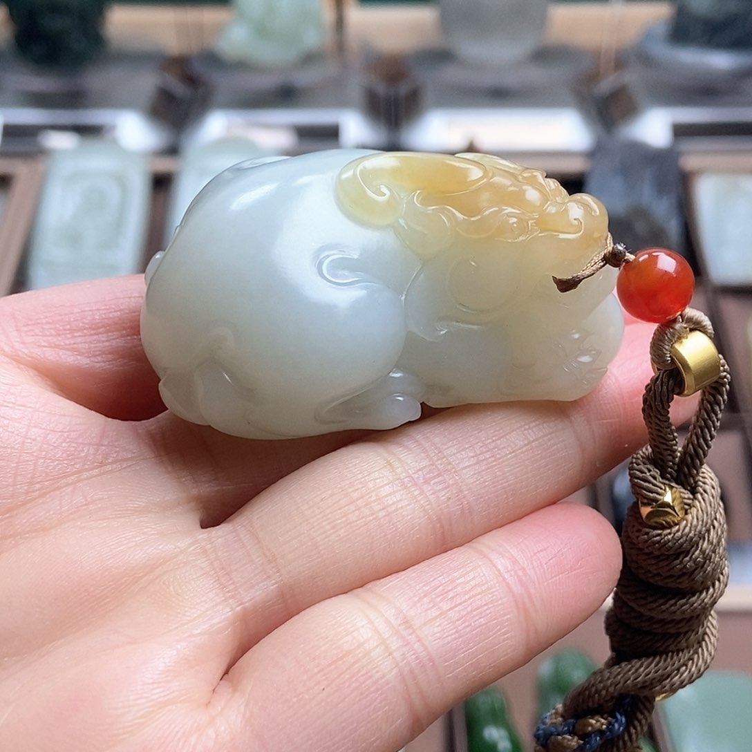 和田玉（糖玉）颈饰未镶嵌