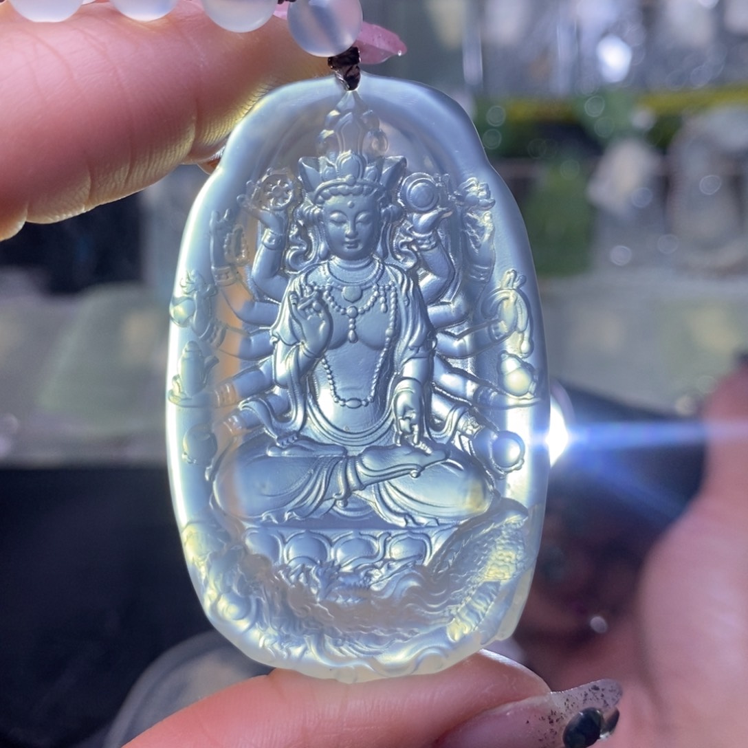 蛇纹石玉颈饰未镶嵌小****冬