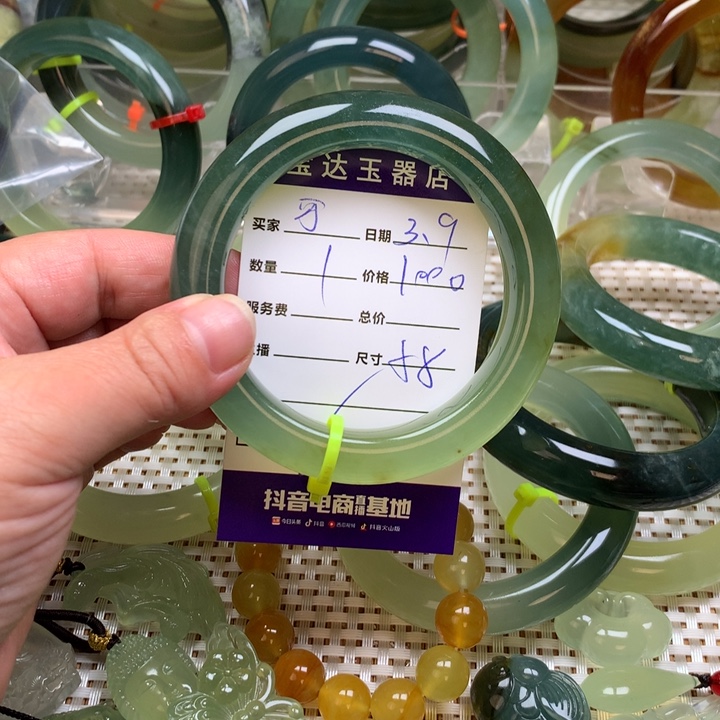 蛇纹石玉手镯未镶嵌可****8