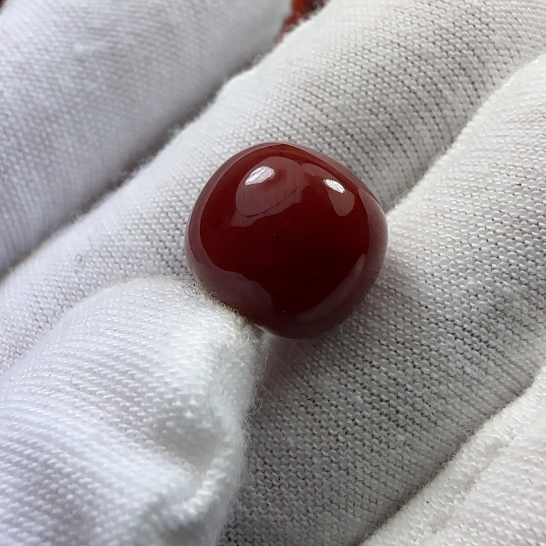 被***贝南红玛瑙未镶嵌雕件