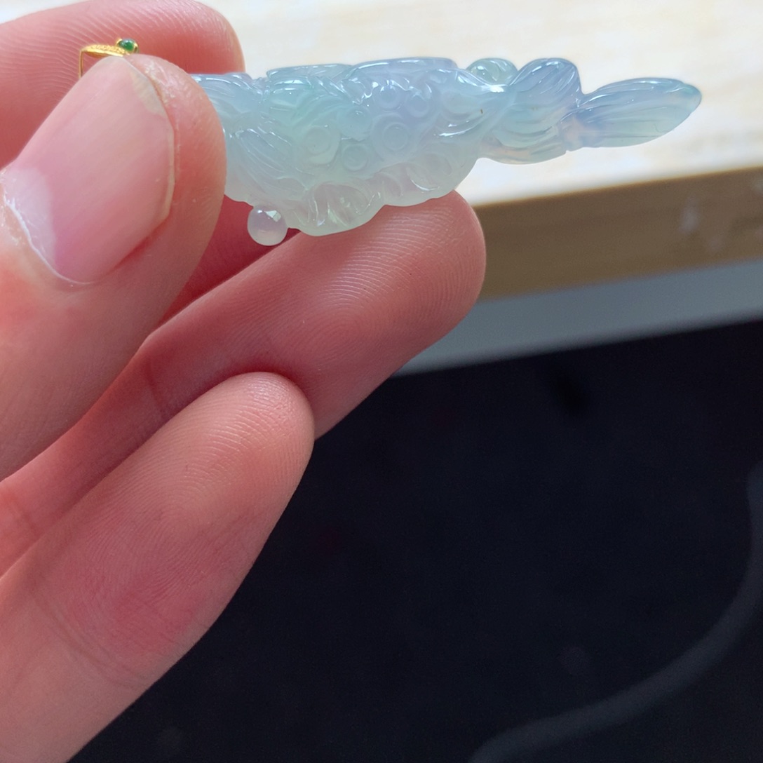 翡翠颈饰18K金镶嵌吊坠