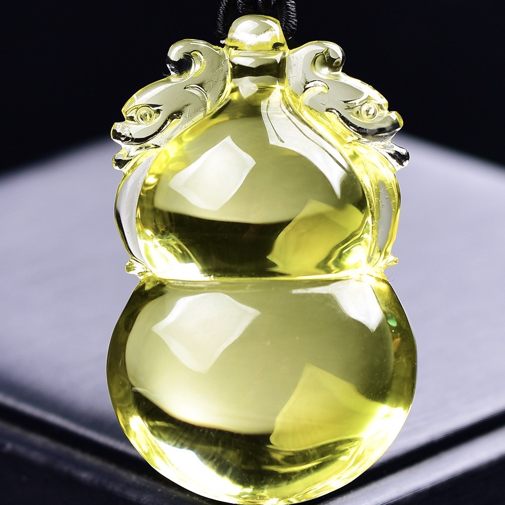 天然黄水晶葫芦•双貔貅吊坠规格:54*27*20mm，54.2克