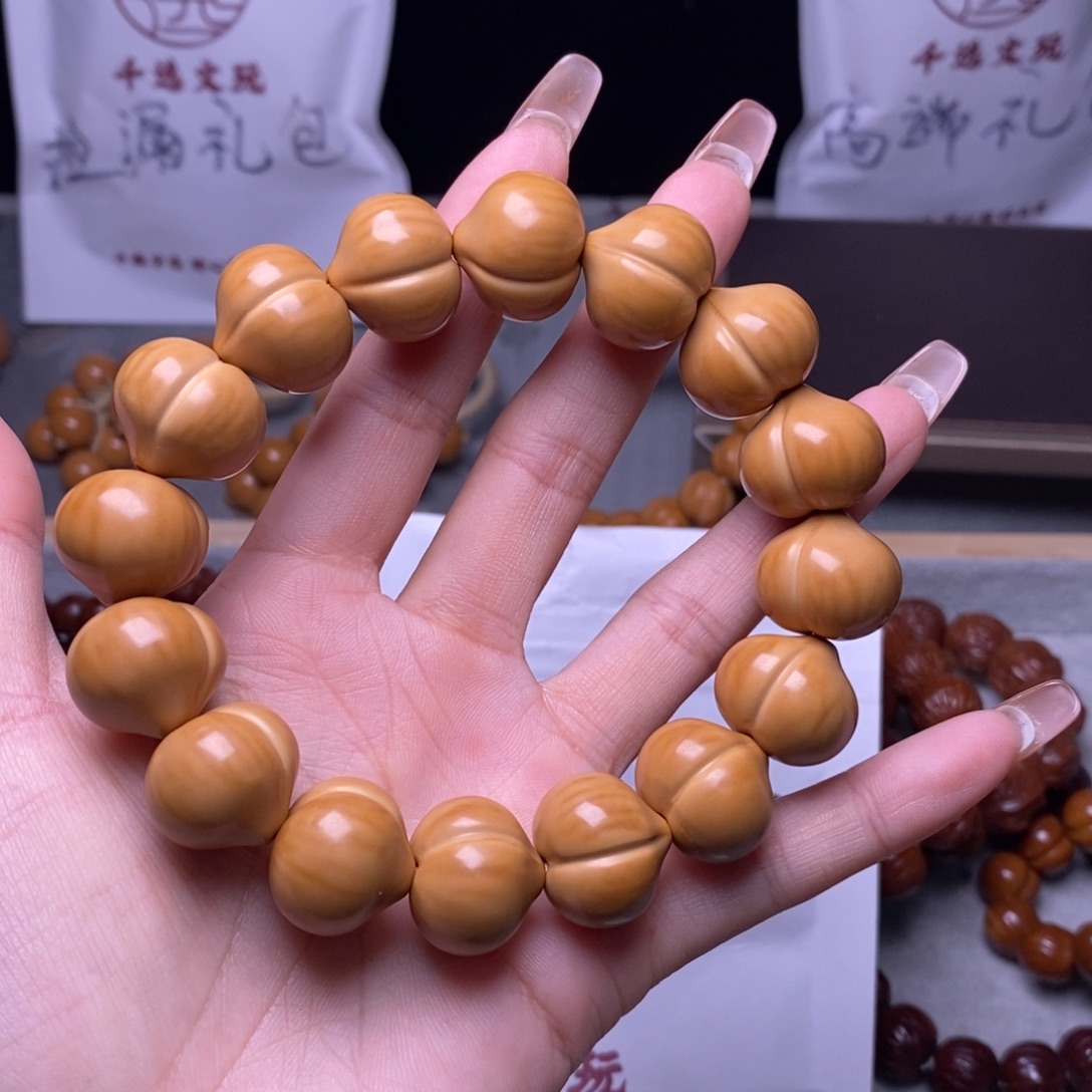 文玩核桃手串大屁桃17