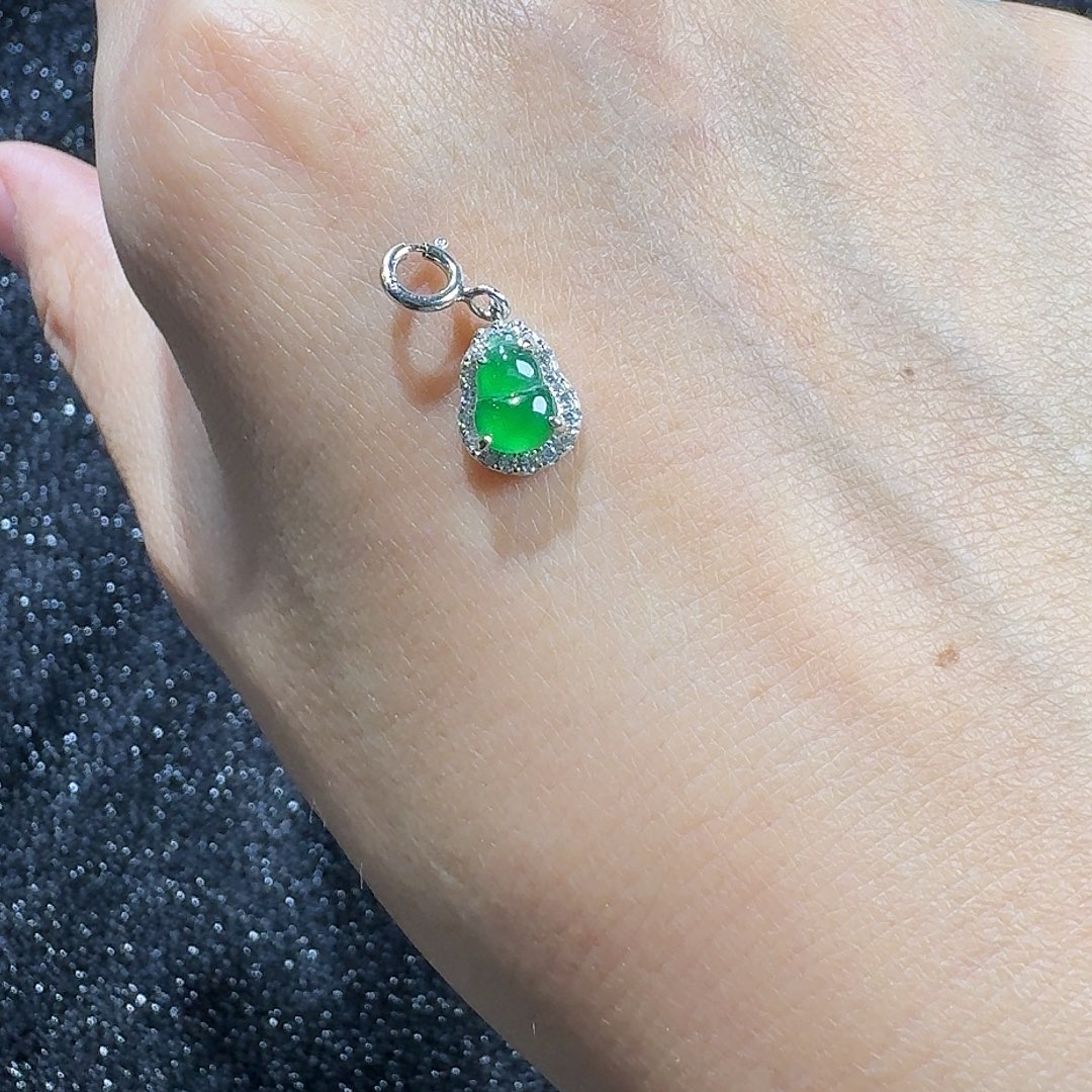 定制翡翠未镶嵌翡翠