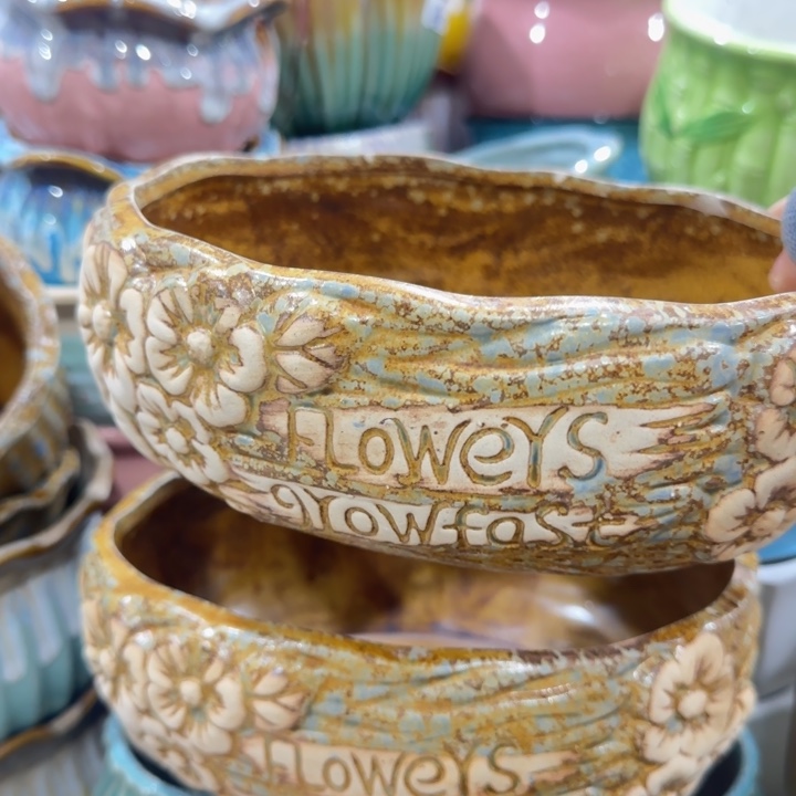 凑9块包邮，有孔，陶瓷花盆