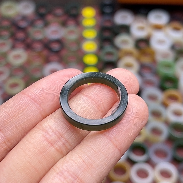 和田玉戒指未镶嵌18码青玉