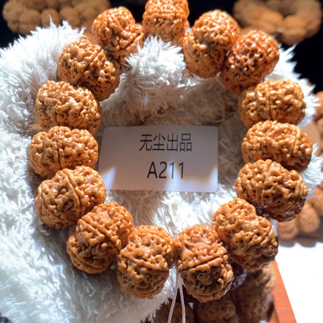 金刚菩提手串小****！27星空六瓣定制