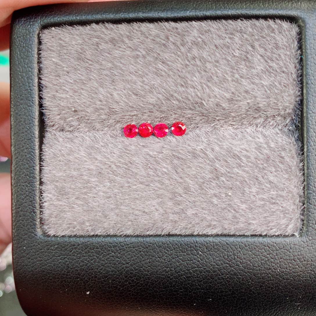 红宝石裸石未镶嵌0.29ct 鸽血红宝石 2.5mm