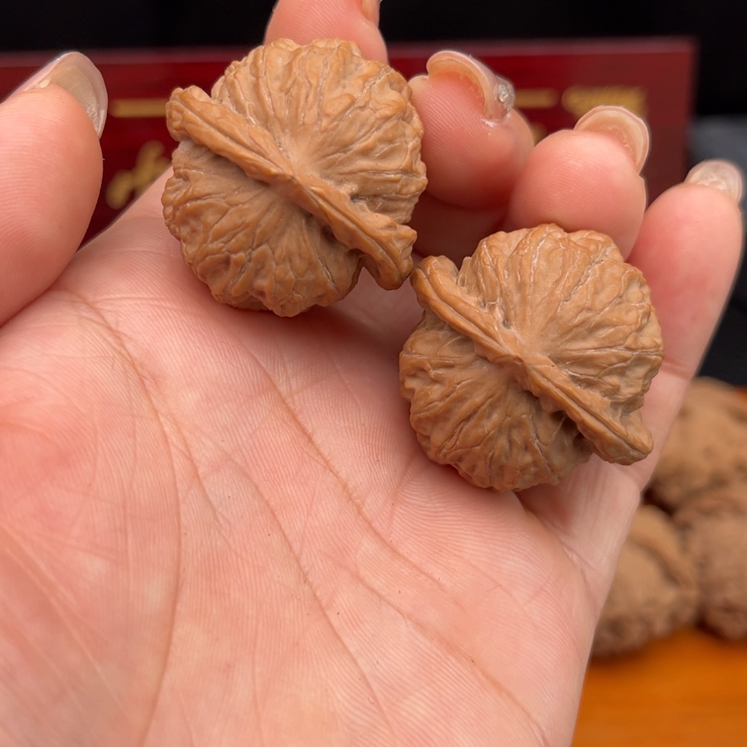 文玩核桃吊坠野生