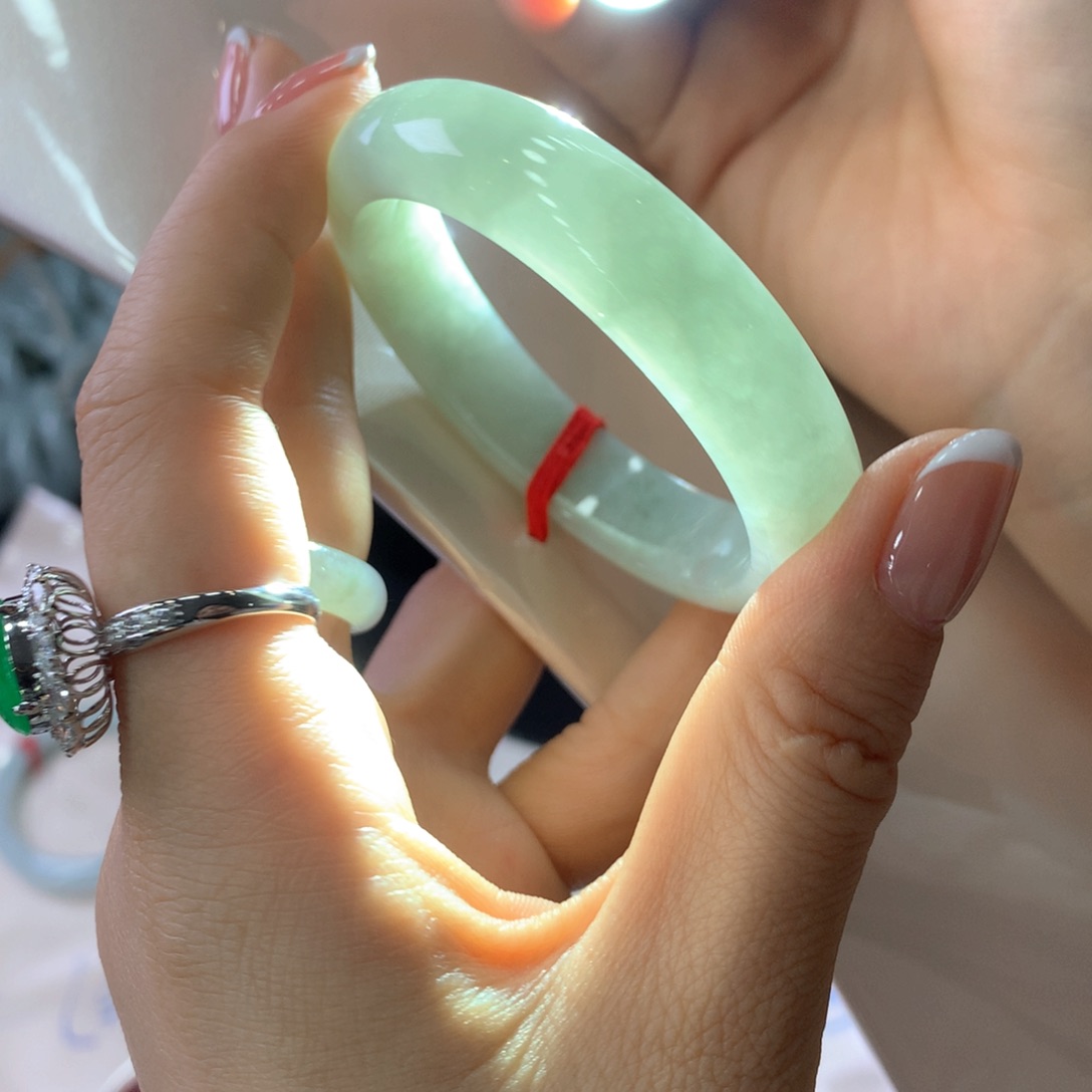 未镶嵌手镯翡翠买断