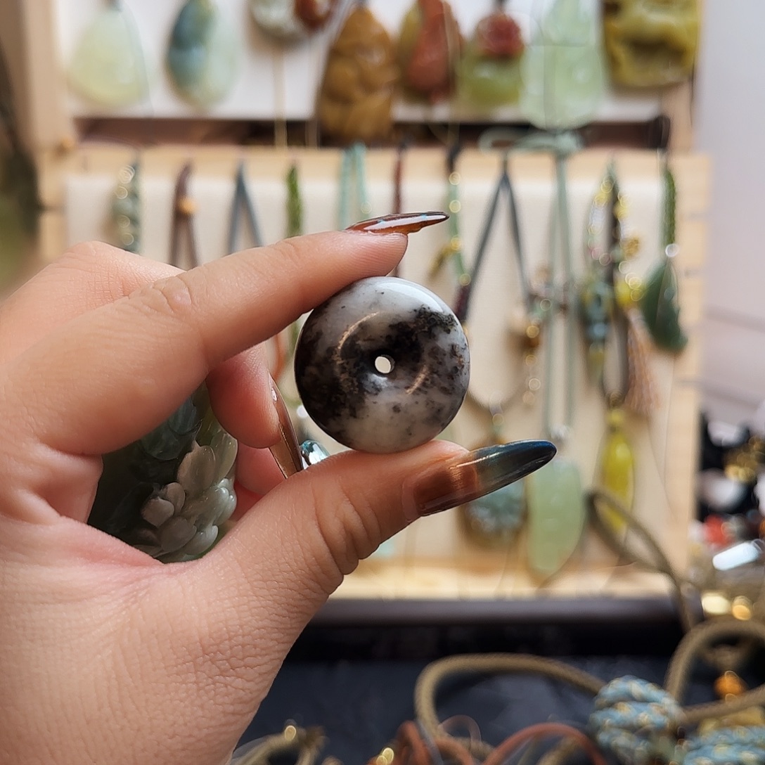 逆***北蛇纹石玉合金颈饰