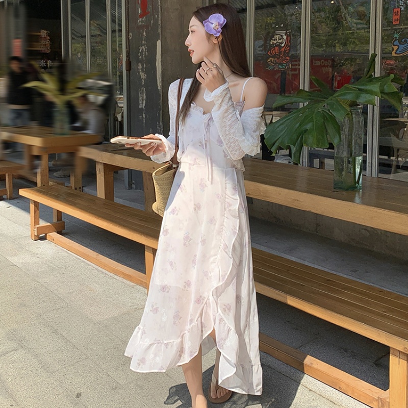 温柔风荷叶边碎花吊带连衣裙女春2025新款设计感别致雪纺提花长裙