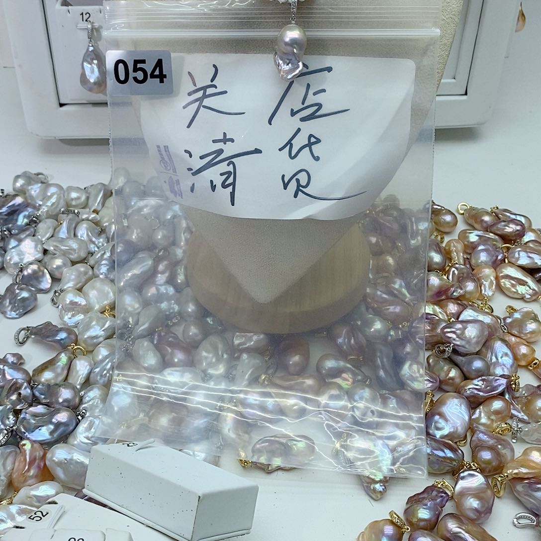 淡水珍珠颈饰合金