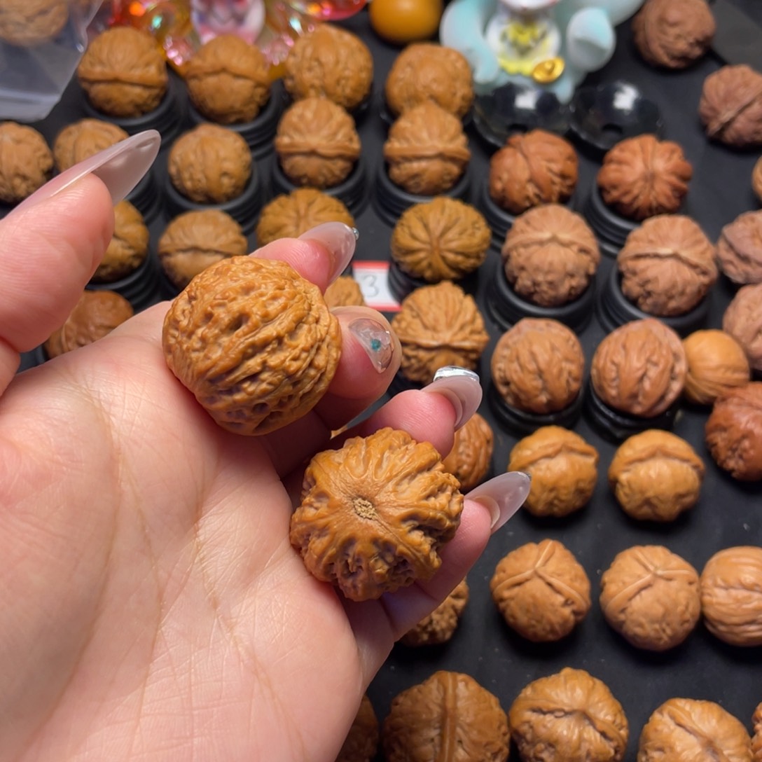 朱***总文玩核桃吊坠。。。。。。。。