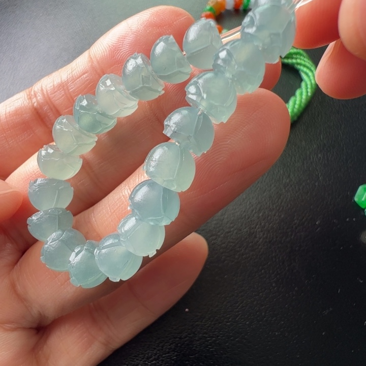 定制翡翠未镶嵌冰蓝莲花珠