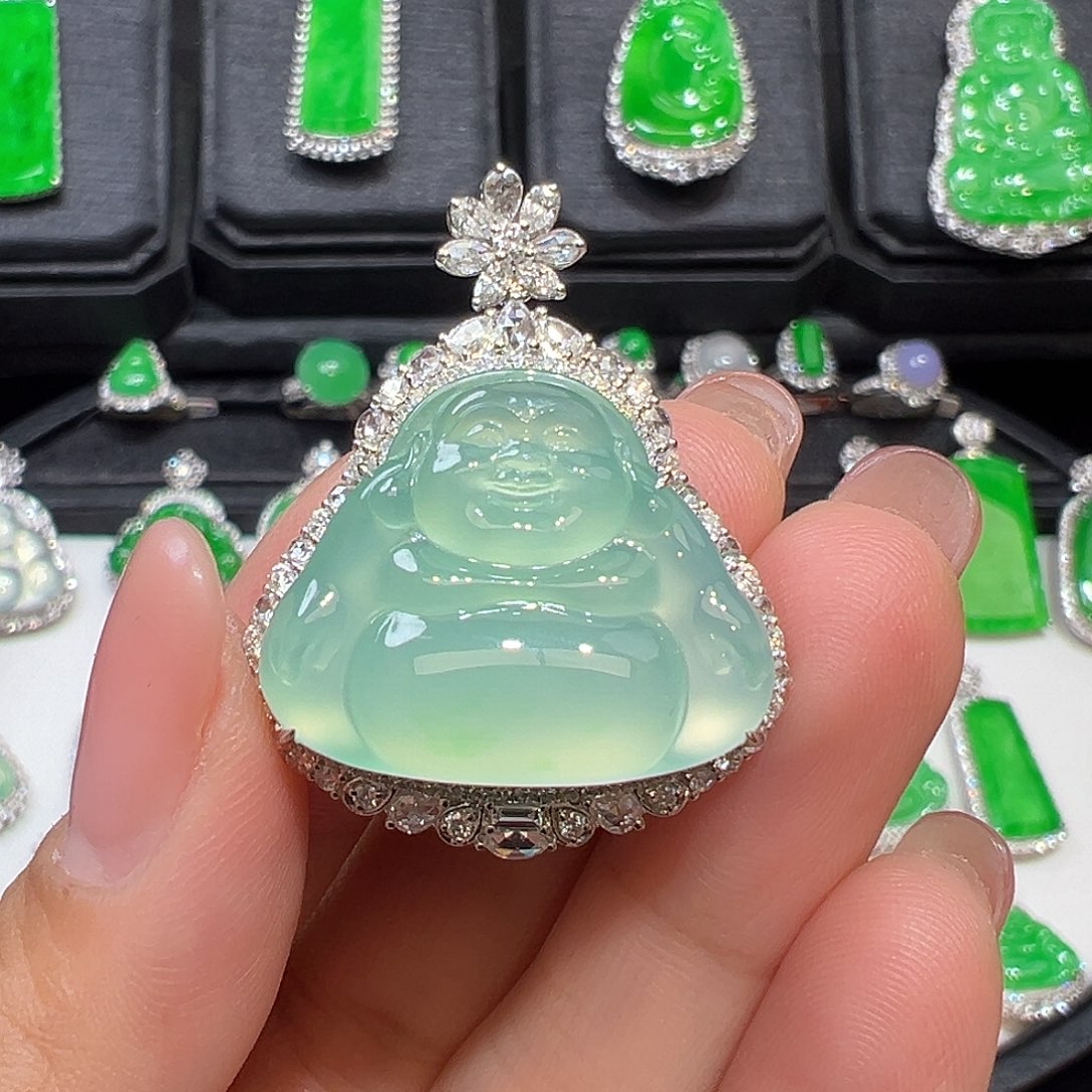 翡翠颈饰18K金镶嵌翡翠