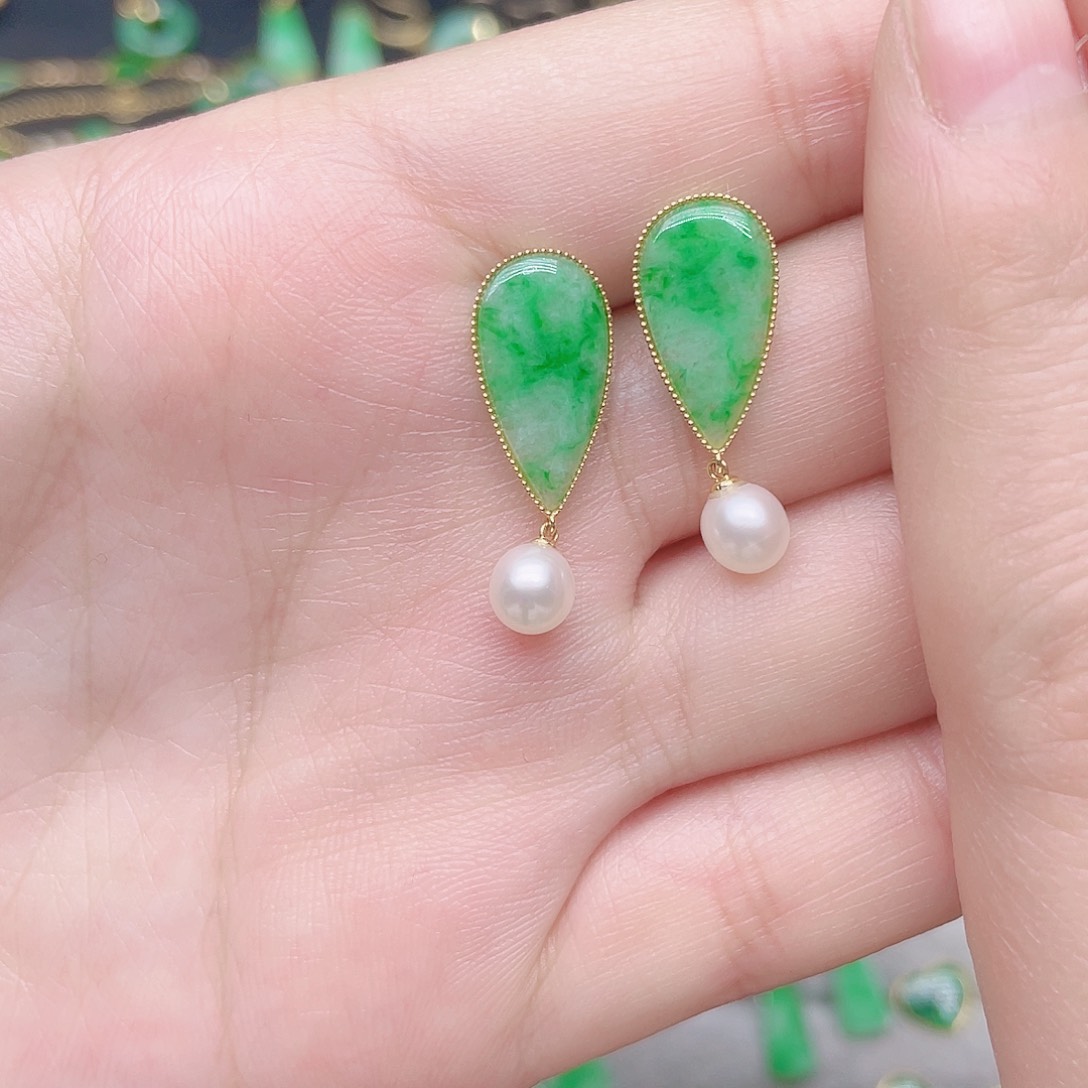 翡翠耳饰18K金镶嵌天然翡翠