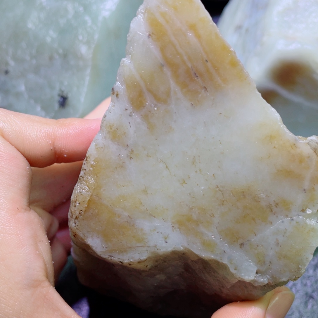 和田玉未镶嵌珠宝半成品