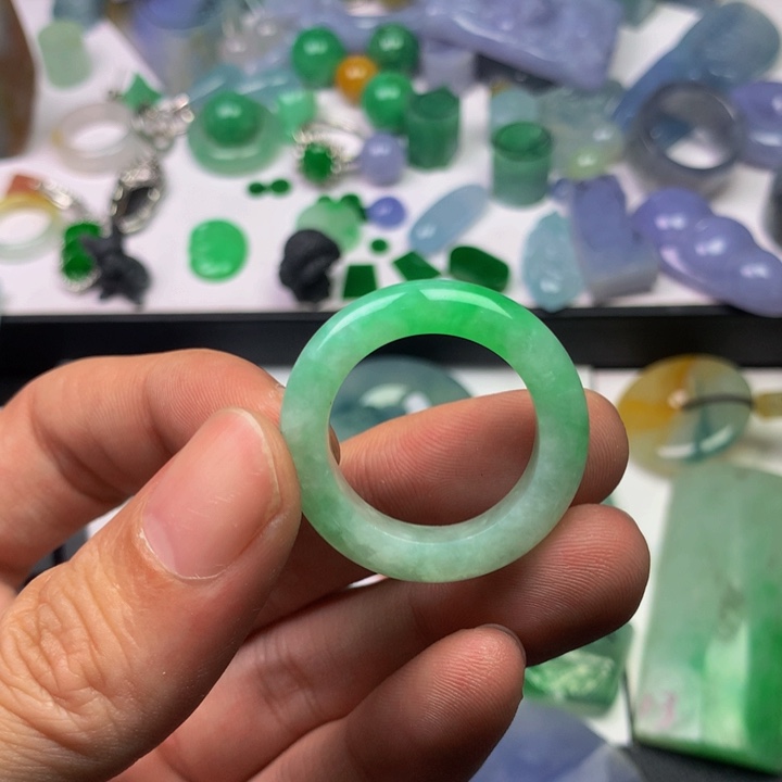 悟***缘翡翠未镶嵌挂件料子