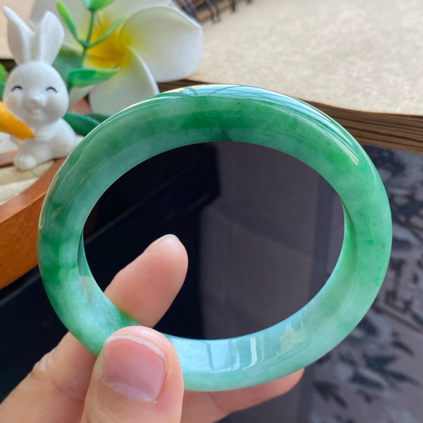 03.16批正圈翠绿色1912号55.8-12.3-8.4翠色如林森意入怀翡翠手镯