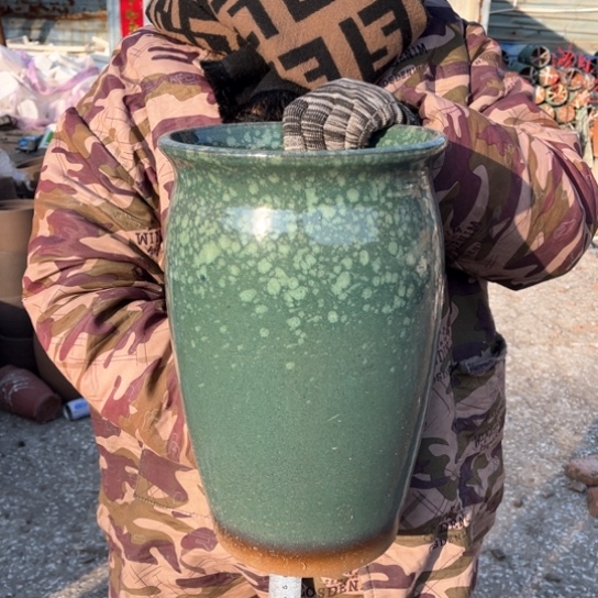 红陶口20高33瑕疵