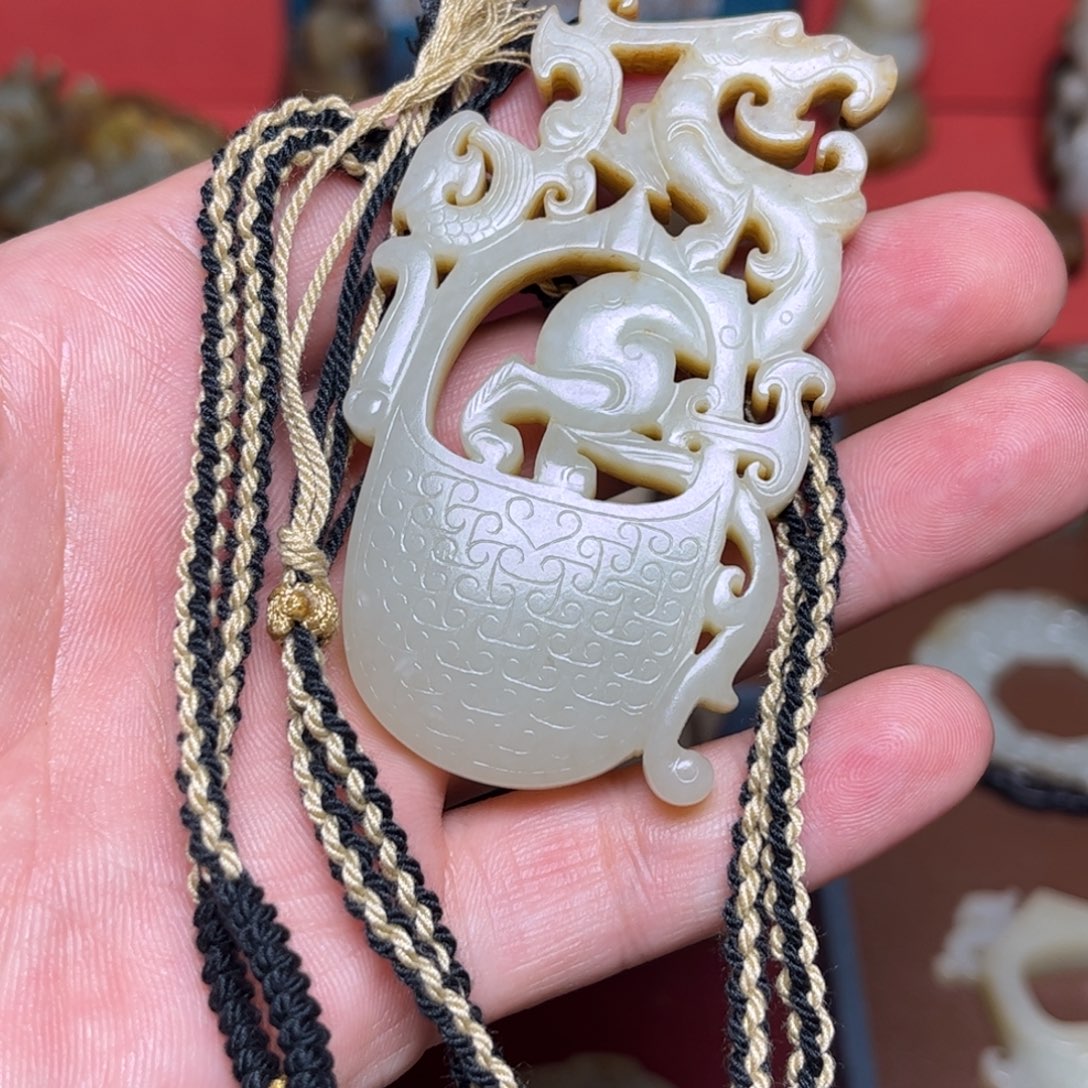 未***续和田玉（糖玉）未镶嵌挂件