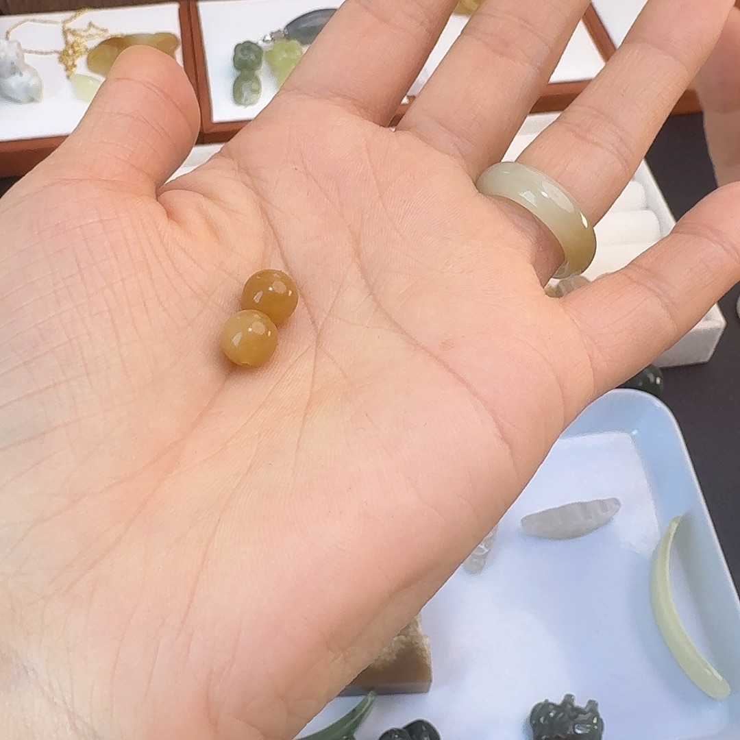 星****和田玉未镶嵌珠宝半成品